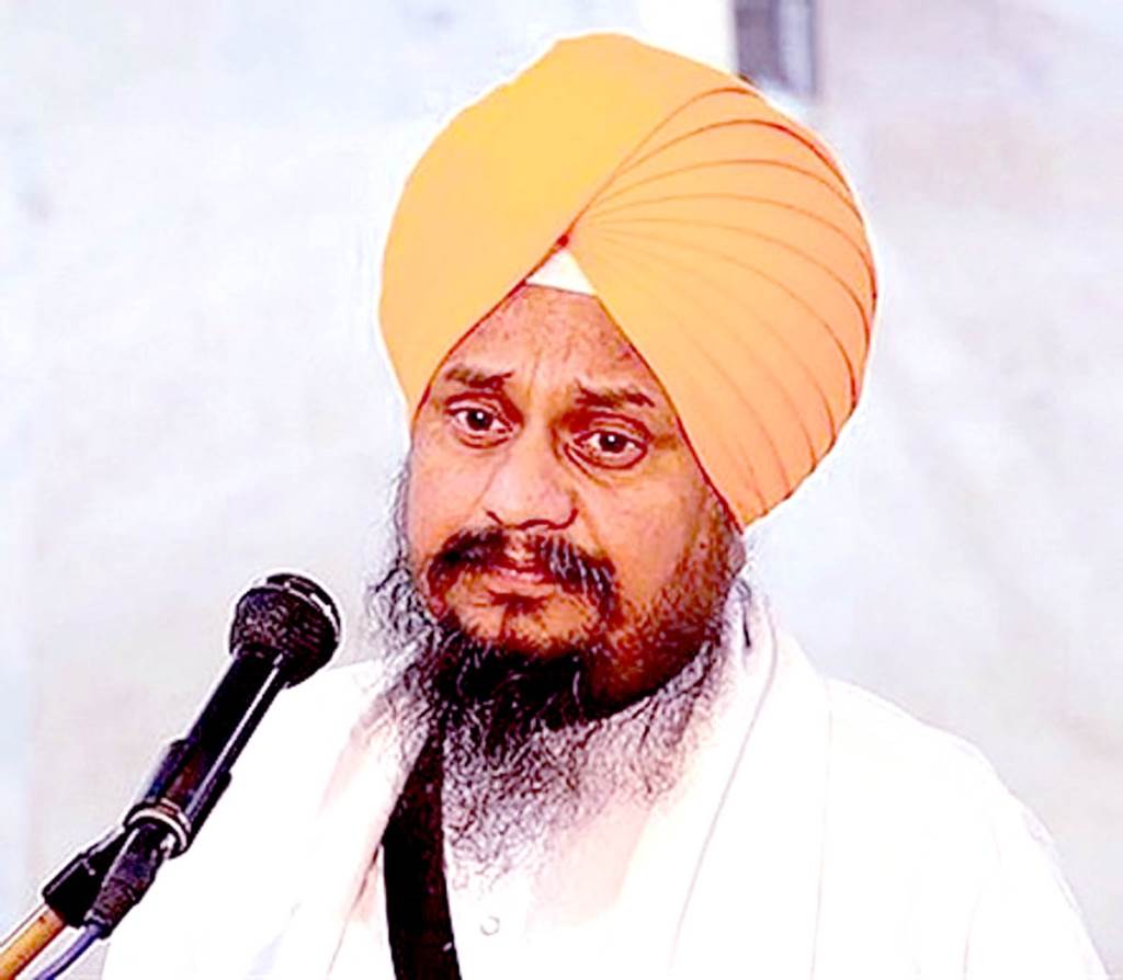 Giani Harpreet Singh offers to resign